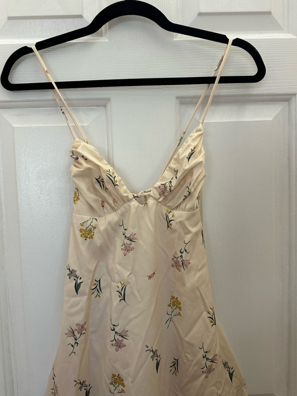 Women's Cream Floral Slip Maxi Dress 💛🤍 - Picture 5 of 6